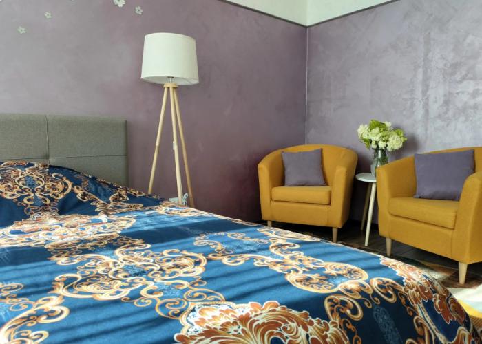 Brest Flat
