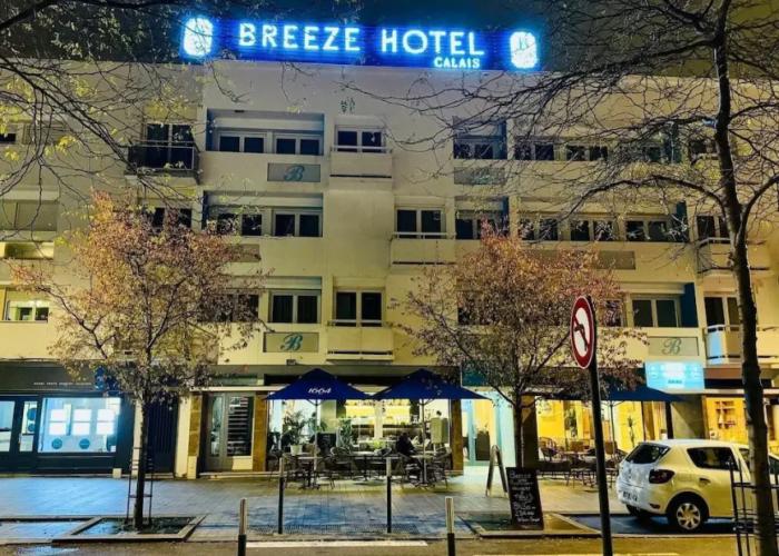Breeze Hotel