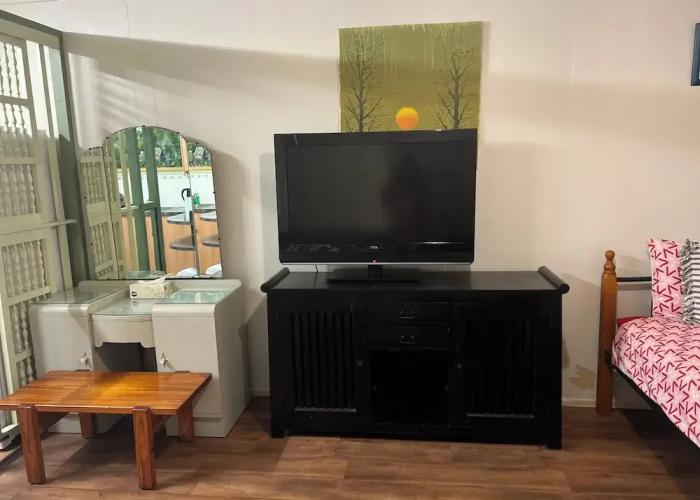 XYL guests house