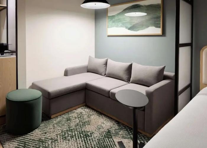 Hyatt Place Montreal Airport