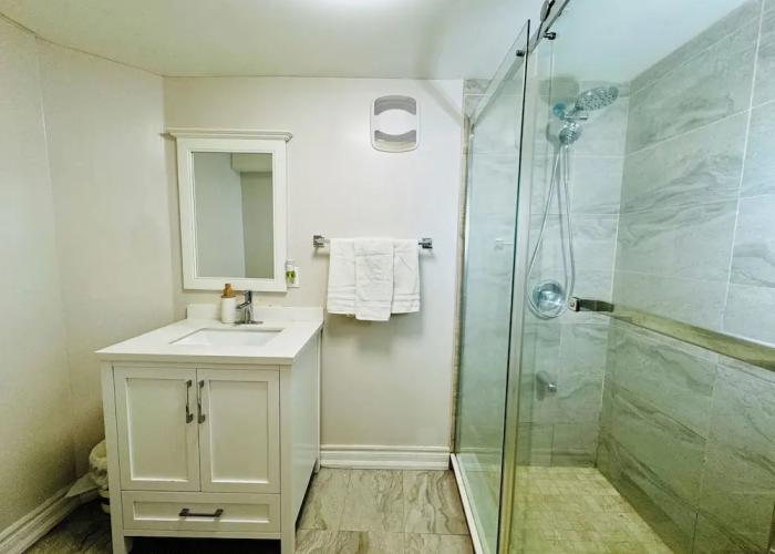 Cozy 2BR Retreat - Comfort & Convenience