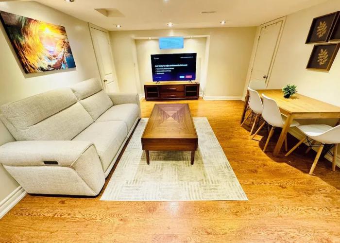 Cozy 2BR Retreat - Comfort & Convenience