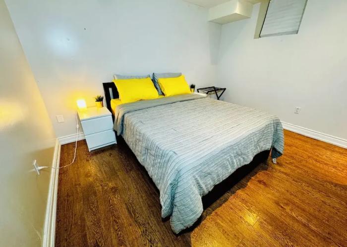 Cozy 2BR Retreat - Comfort & Convenience