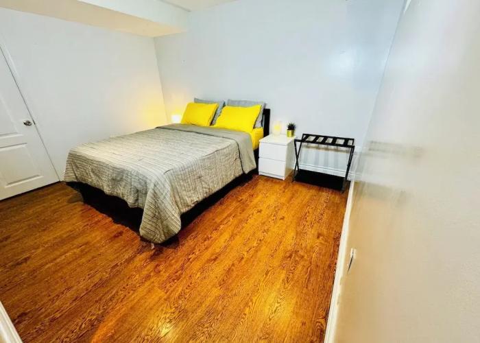 Cozy 2BR Retreat - Comfort & Convenience