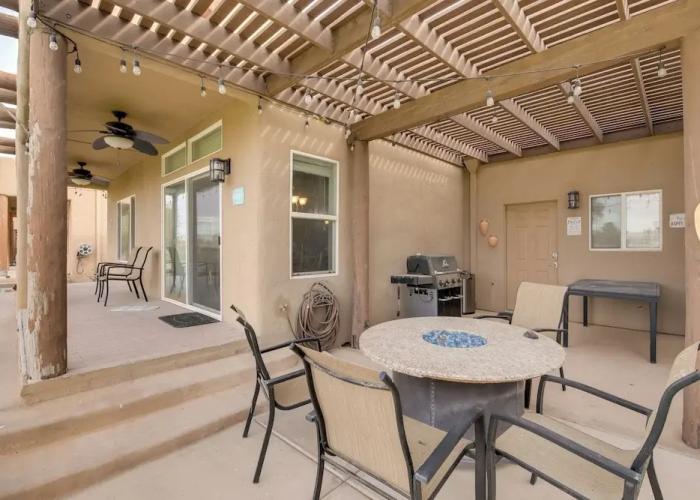 Walk to Colorado River: Needles Gem w/ Pool Access