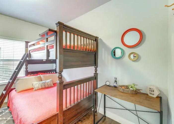 Walk to Colorado River: Needles Gem w/ Pool Access