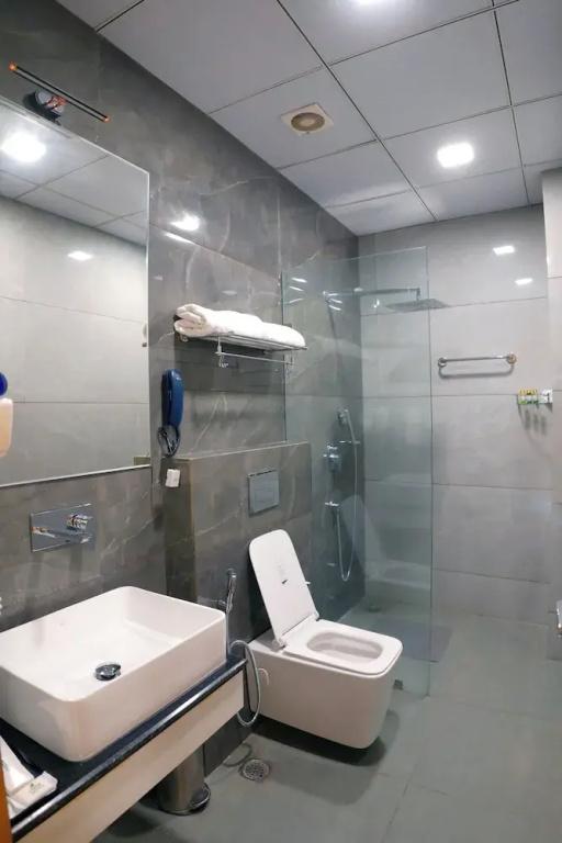 фото Hotel Cheer Royale