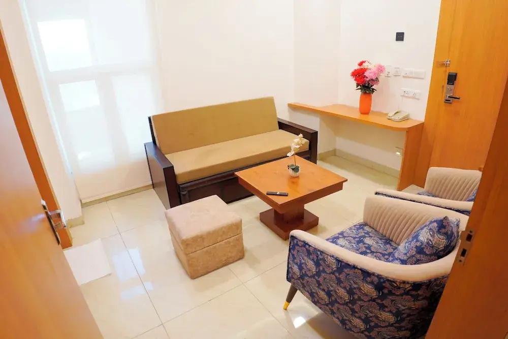 фото Hotel Cheer Royale