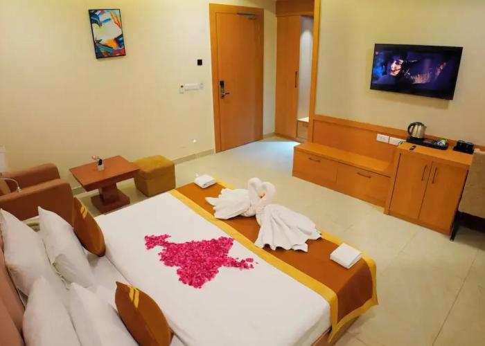 Hotel Cheer Royale