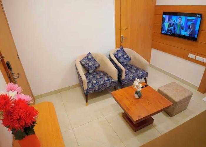 Hotel Cheer Royale