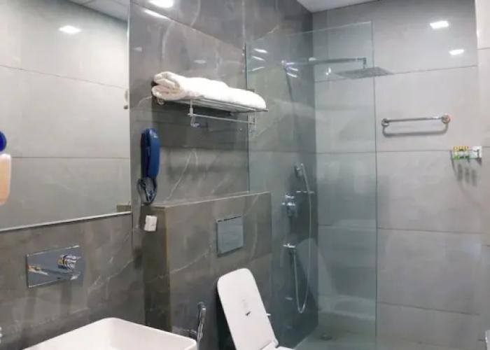 Hotel Cheer Royale