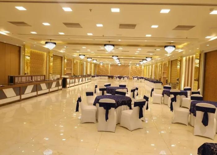Hotel Cheer Royale