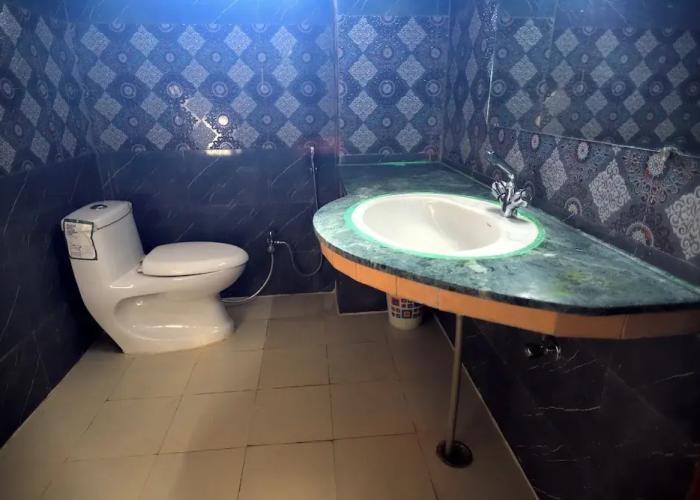 Mansarovar Hotel & Banquets