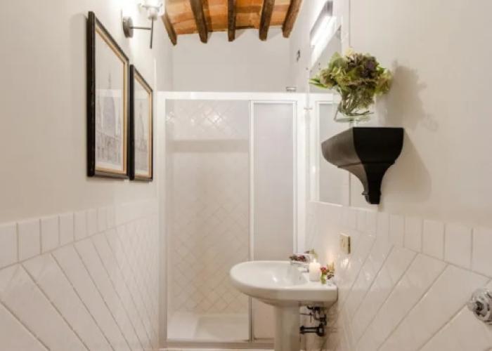 Casa Genny in Lucca With 1 Bedrooms and 1 Bathrooms