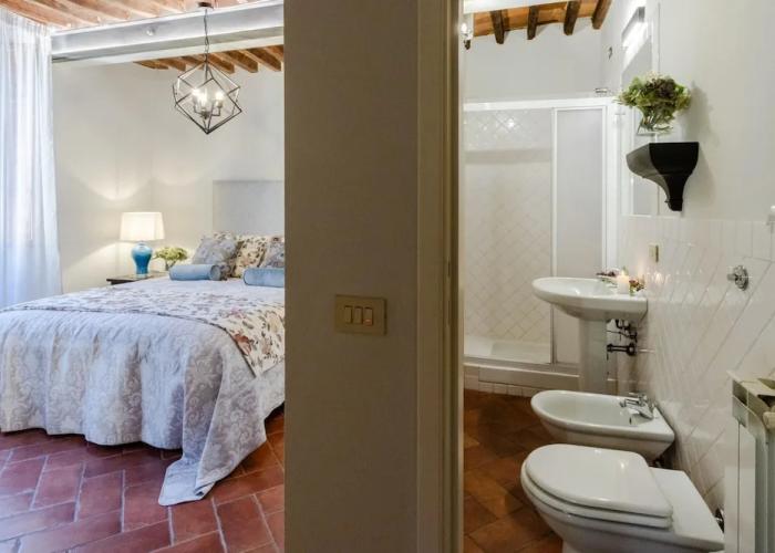 Casa Genny in Lucca With 1 Bedrooms and 1 Bathrooms