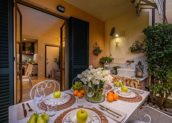 Casa Ambra in Lucca With 1 Bedrooms and 1 Bathrooms