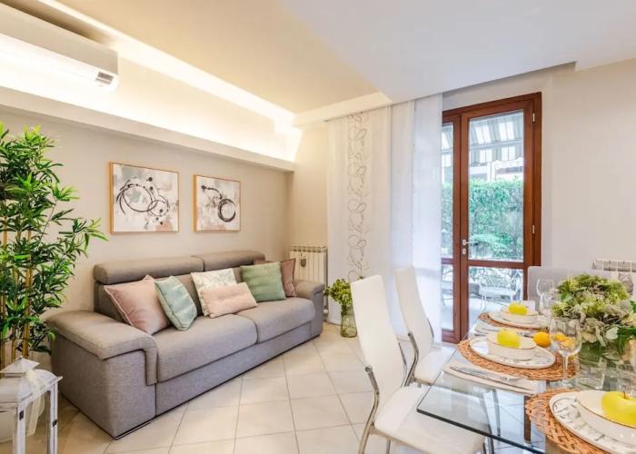 Casa Ambra in Lucca With 1 Bedrooms and 1 Bathrooms