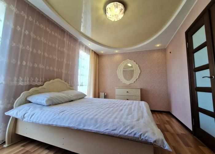 Chetyrekhkomnatnye v Tsentre Apartments