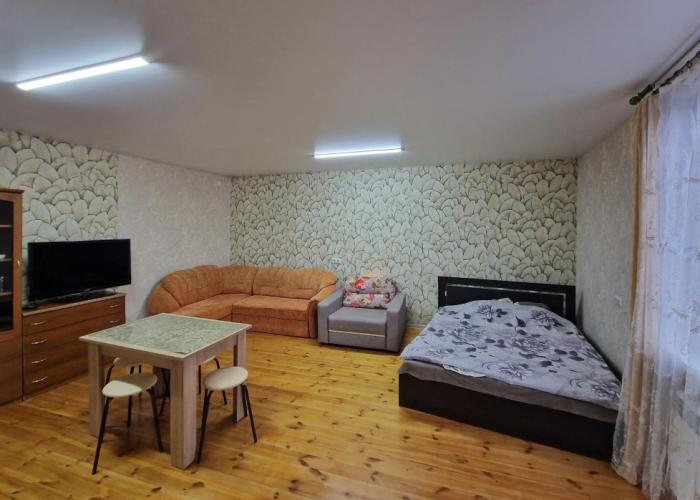 Uyutnaya i teplaya Flat