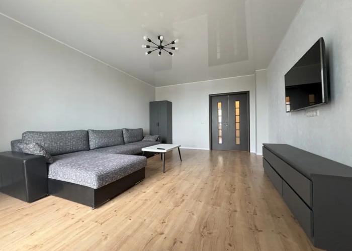 Na 17 Etazhe Prospekt Mira Apartment