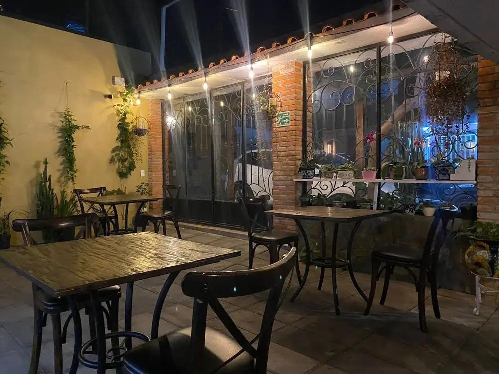 фото Hostal Mago