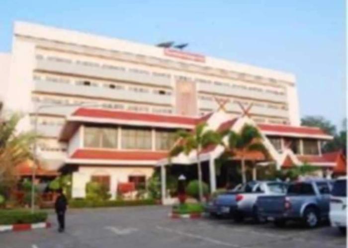 Mae Yom Palace Hotel