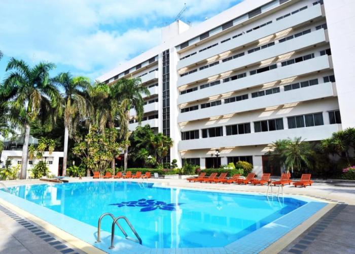 Mae Yom Palace Hotel