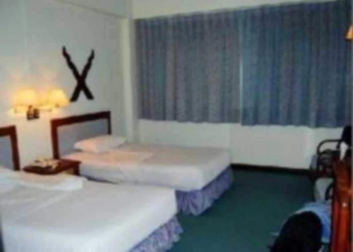 Mae Yom Palace Hotel