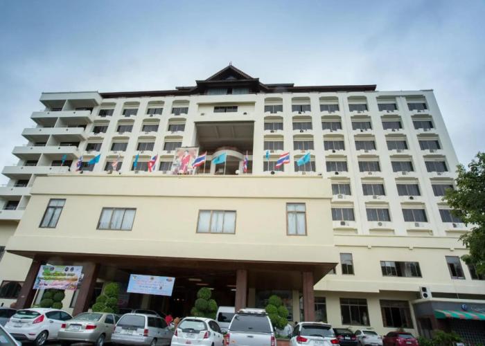 Phrae Nakara Hotel