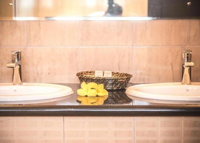 Oasis Hotel Restaurant & Spa
