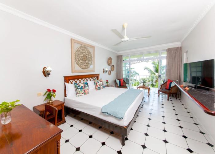 Palm Beach Hotel