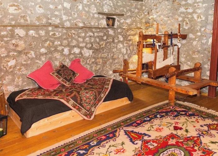 260m2 Unique Mountain House in Lilea Parnasos