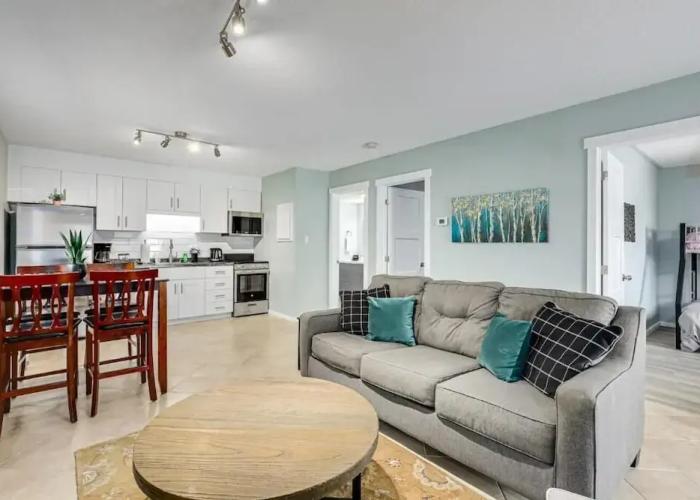 The Alpine - Central Collingwood Condo