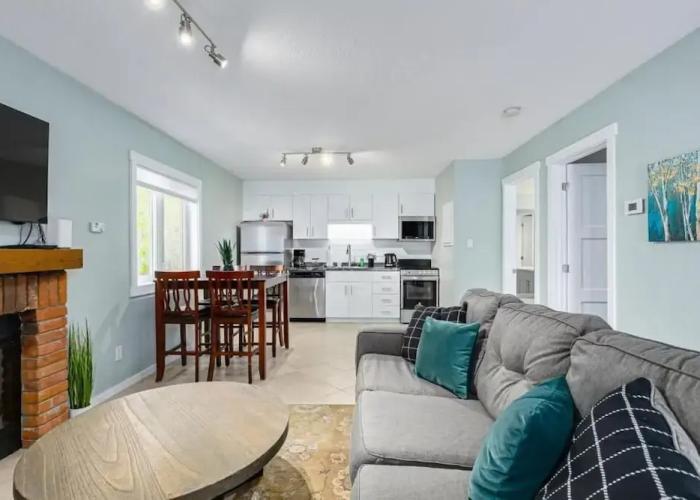 The Alpine - Central Collingwood Condo