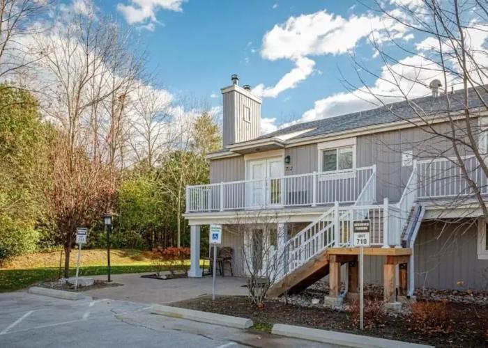 The Alpine - Central Collingwood Condo