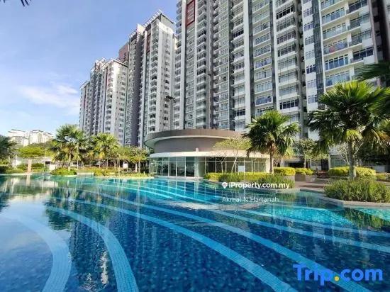 Putrajaya Dwiputra 6 Plus 1 PAX Fully Air-Con