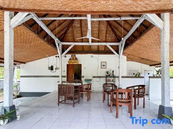 Hepi Bungalow Lovina Mitra RedDoorz