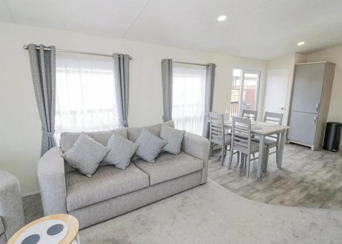 Long Acres Lodge