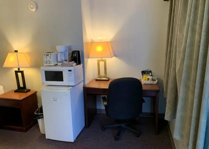 Value Stay Clean Room at Castle Motel