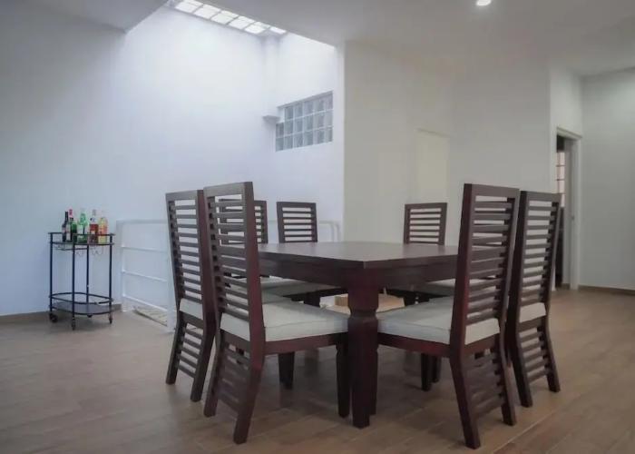 Modern Flat with 2 Bedrooms Near sea