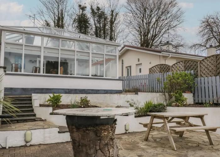 2 Carlton Cottage