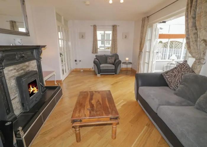 2 Carlton Cottage