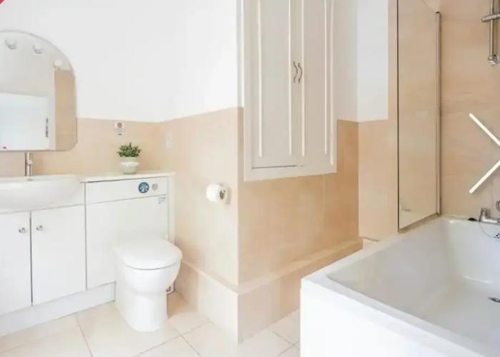 3 Bedroom-house -3mins to Beach- Petsok