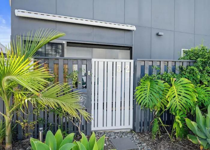 1 Bedroom Modern Townhouse in Casuarina