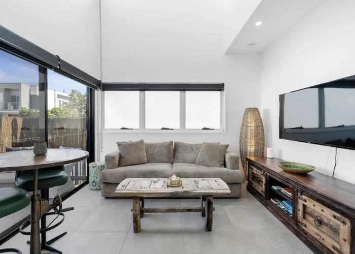 1 Bedroom Modern Townhouse in Casuarina