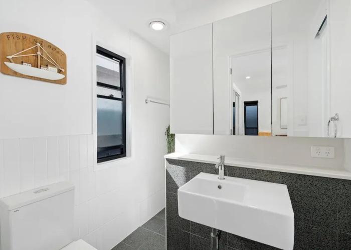1 Bedroom Modern Townhouse in Casuarina