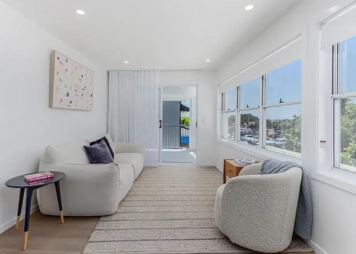 Relax on Marine Parade 2 BDR Apartment