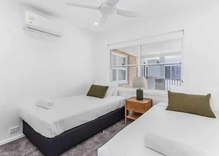 Relax on Marine Parade 2 BDR Apartment