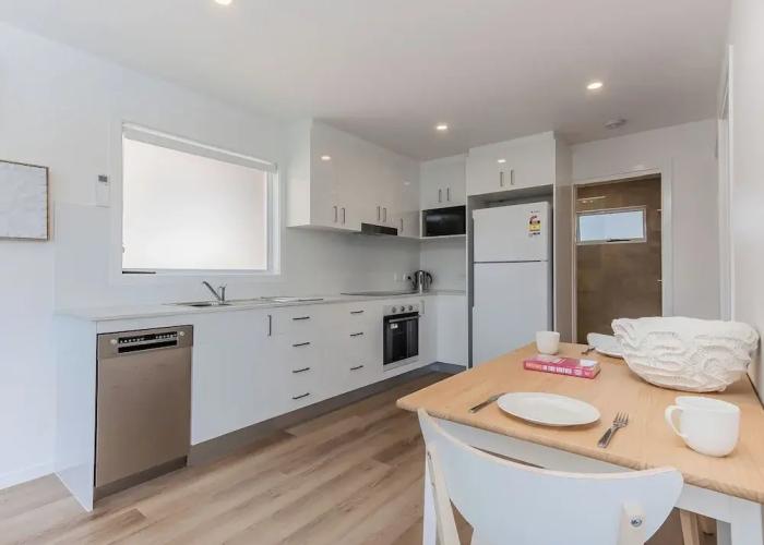 Relax on Marine Parade 2 BDR Apartment