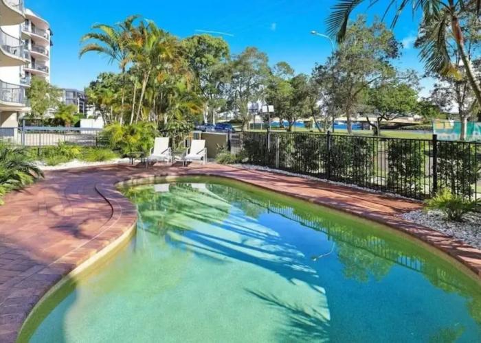Sailfish Cove & RIVA Apartments